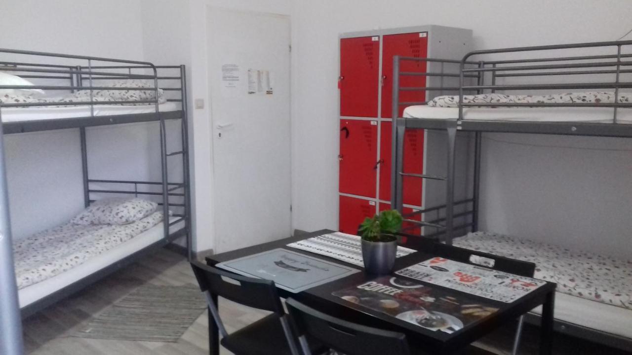 Art Hostal *