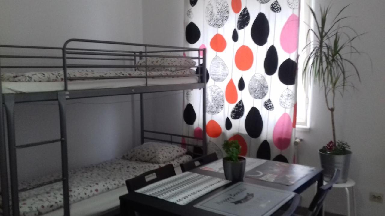 Art Hostal *